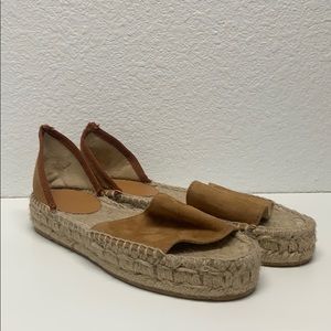 J.Crew tan/cream sandals sz 5